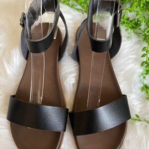 Rock & Candy Black Sandal Size 6 NWOT